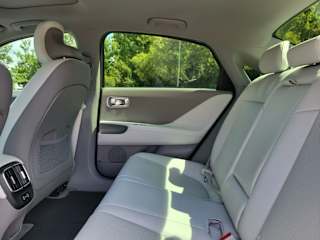 hyundai ioniq 6 2025 KMHM54AA6SA098137 image hyundai ioniq 6 2025 KMHM54AA6SA098137 image